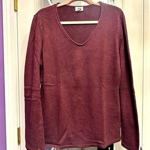 Women’s Old Navy V-Neck Thin Sweater